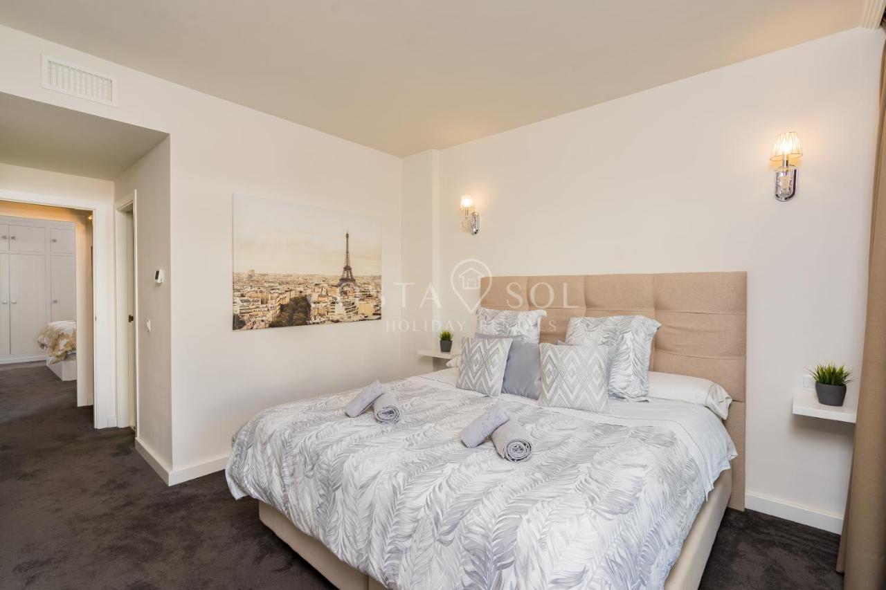 Puerto Marina-Benalmadena Luxury Apartment Dentro De La Isla Екстериор снимка